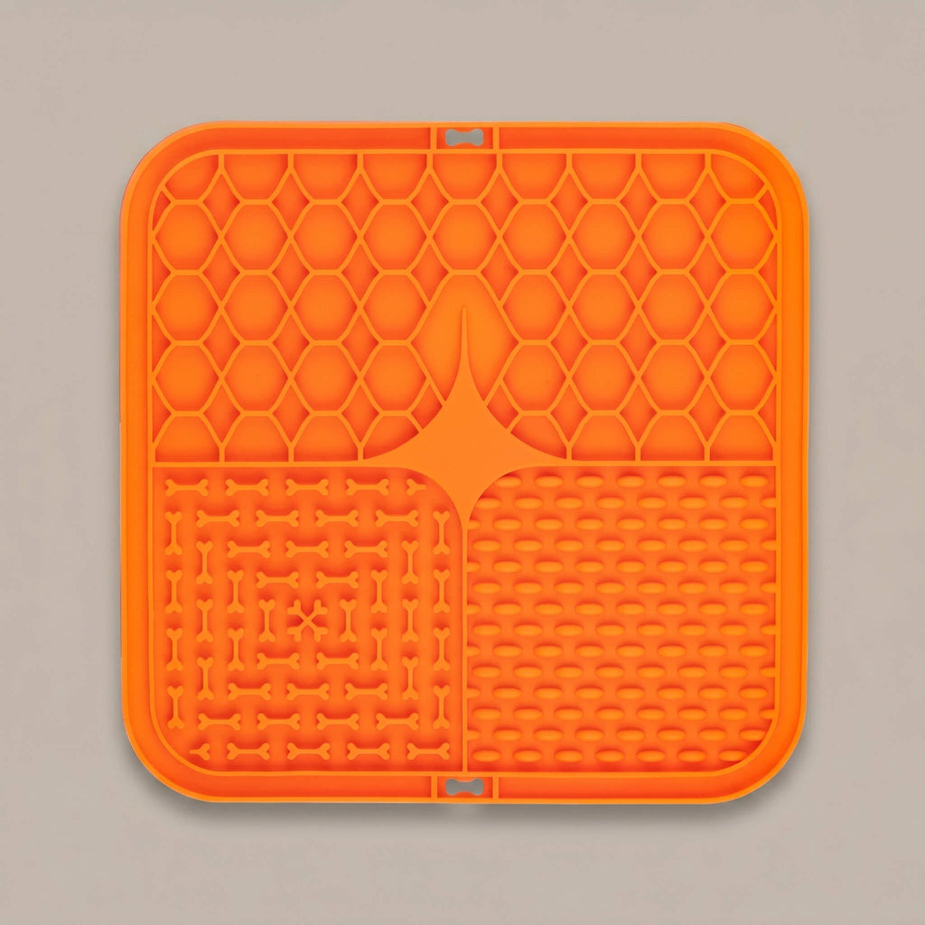 Silicone Pet Lick Mat Plate - Non-Slip Suction Base Slow Feeder Pad for Bath Time Distraction & Training