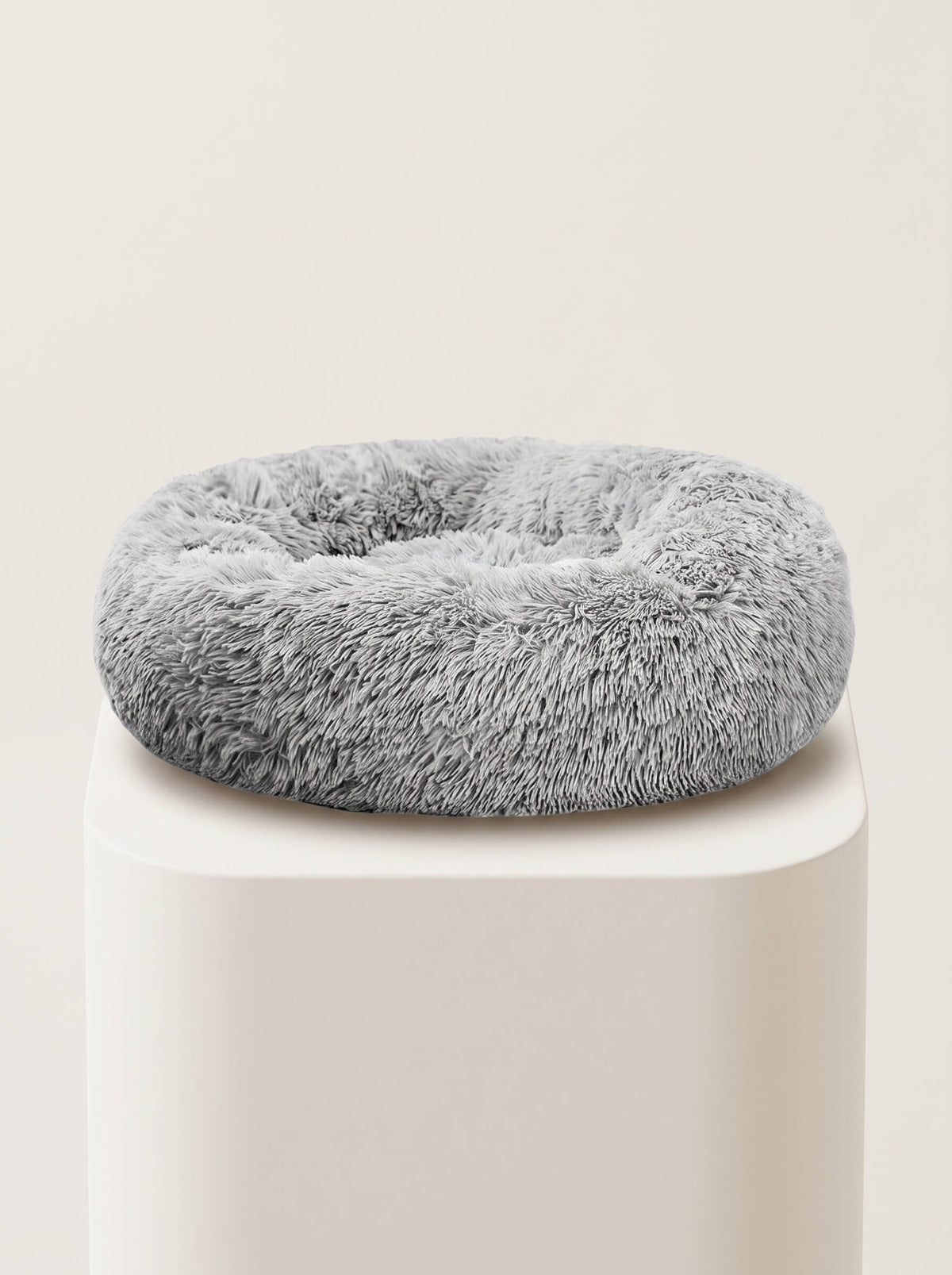 Soft Plush Donut Cat Bed | Washable Calming Round Pet Bed for Cats and Dogs